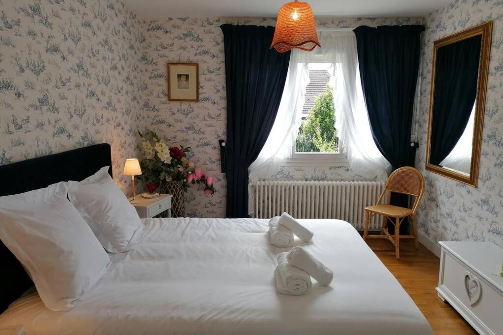 La Roseliere Maison Plain Pied Confortable Belle Decoration Jardin Magnifique 10 Mn A Pied Centre Ville Bayeux Proche Plages Du Debarquement Buitenkant foto