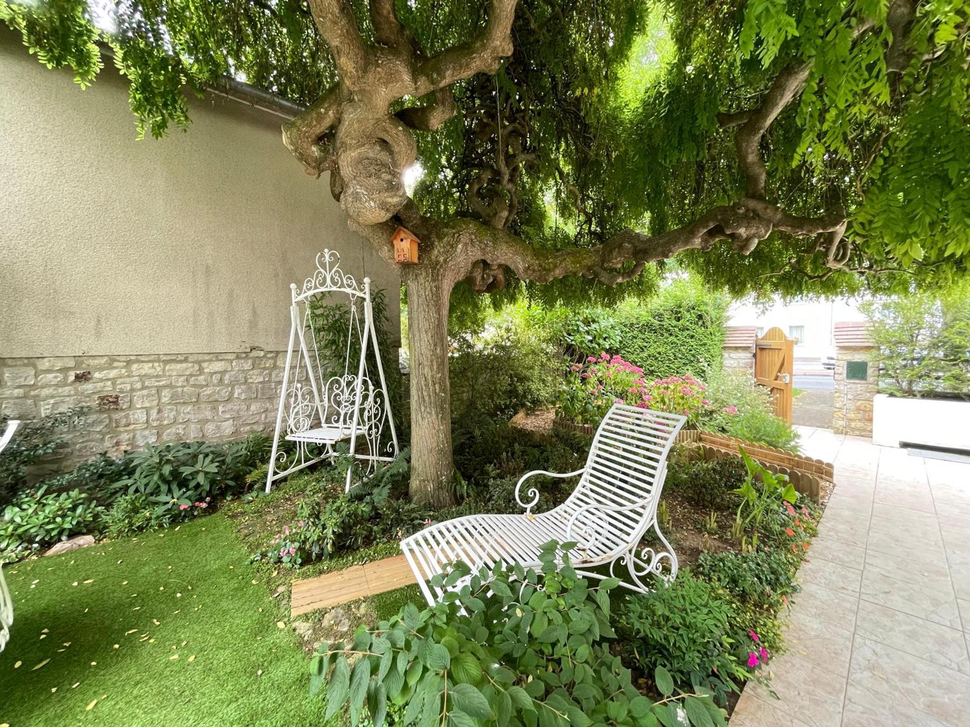 La Roseliere Maison Plain Pied Confortable Belle Decoration Jardin Magnifique 10 Mn A Pied Centre Ville Bayeux Proche Plages Du Debarquement Buitenkant foto