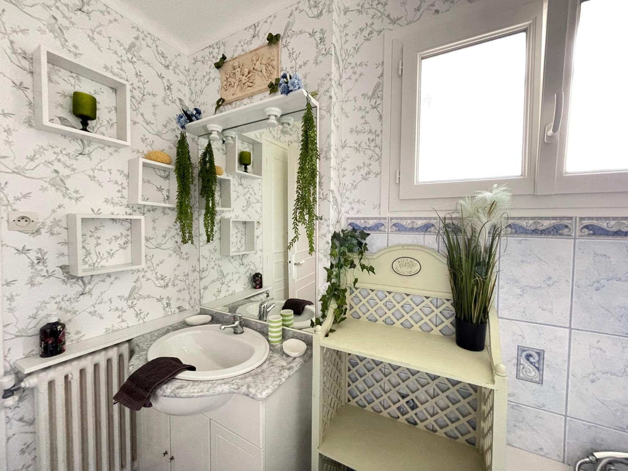 La Roseliere Maison Plain Pied Confortable Belle Decoration Jardin Magnifique 10 Mn A Pied Centre Ville Bayeux Proche Plages Du Debarquement Buitenkant foto